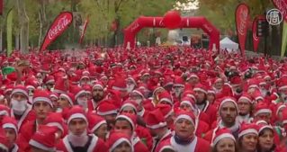 Тысячи Санта-Клаусов поучаствовали в благотворительных забегах в Европе
