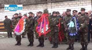 Возложение цветов на мемориал Воинской Славы к 70 летию освобождения Бельц