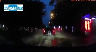 Кишинев затопило, машины плывут