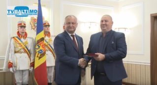 Вячеслав Симак-удостоен правительственной награды за развитие бокса в Бельцах.