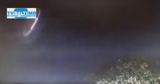 Полицейский из Австралии снял на видео НЛО
