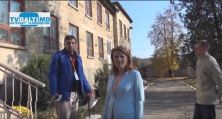Неадекватное общение на избирательном участке №2  в Бельцах с СМИ