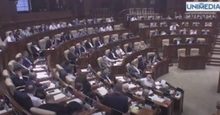 Stop cadru: Matematica, la un nou nivel în Parlament: Deputați 99, voturi 101