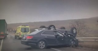 ДТП на трассе Оргеев-Пересечина: столкнулись 2 авто, одно перевернулось