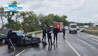 На трассе Кишинев-Бельцы столкнулись автомобиль и грузовик